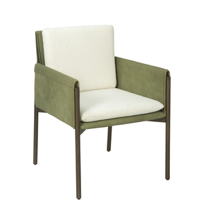 Silla de comedor tapizada de lujo con respaldo de madera contrachapada Patas de madera maciza y asiento de cuero personalizable para proyectos de hostelería - Product Image 2