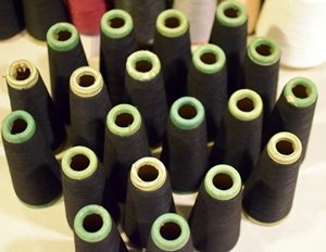 DOPE nhuộm <span class=keywords><strong>Polyester</strong></span> vòng quay sợi trong 36/1 nón bé để lấy mẫu có sẵn dệt và đan công ty Pakistan. - Product Image 4