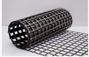 Géogrille en polyester enduit de PVC noir pour la construction routière - Product Image 3