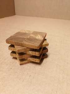 จานรองแก้ววอลนัททรงสี่เหลี่ยมสไตล์คลาสสิกหรูหราสำหรับใช้ในบ้านแปลงการตกแต่งห้องนั่งเล่นของคุณด้วยเสื่อและแผ่นรองจานลดราคาสุดหรูเหล่านี้ - Product Image 4