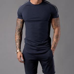 Camiseta de moda de verano personalizada para hombre, nuevo diseño, 100% de algodón, cuello redondo, tejido ligero, diseño sólido, estampado de manga corta - Product Image 1