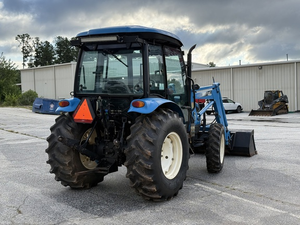 Tractor Agrícola LS MT122 2023 de 33HP con Cargador/Cucharón de Acoplamiento Rápido 4x4 en Excelente Estado, Listo para Trabajar, Funciona Perfectamente - Product Image 4