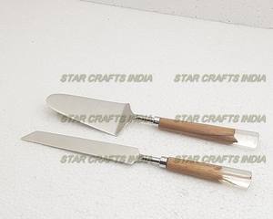 Ensemble de couteaux de mariage en acier inoxydable et résine pour dessert de fête fait à la main de la meilleure qualité et serveur de gâteaux pour le bureau et la maison - Product Image 4