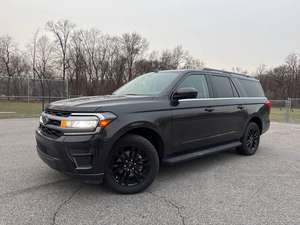 2023 pour Expedition MAX XLT Nouveau modèle Manuel Conduite à gauche Pneus R17 Intérieur foncé Caméra de recul à vendre - Product Image 2