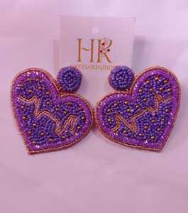 Boucles d'oreilles en perles roses et dorées faites à la main romantiques bijoux de la Saint-Valentin pour femmes plaqué or avec artisanat unique - Product Image 3