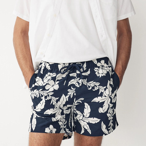 Pantalones cortos de playa de color sólido de alta calidad para hombre, forro interior suave, material de secado rápido, cintura elástica, estampado de logotipo elegante - Product Image 1