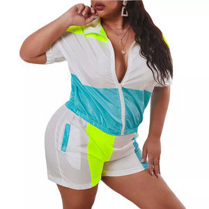 Conjunto de pantalones cortos cortavientos de poliéster para mujer Chándal deportivo para correr con cremallera y secado rápido - Product Image 1