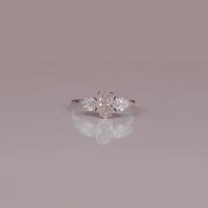 Anillo de compromiso de diamante cultivado en laboratorio con corte de pera, diseño hecho a mano personalizado con anillo de diamante de estilo moderno de oro sólido de proveedor indio - Product Image 6