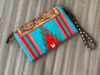 Pochette en cuir usiné aztèque faite à la main élégante femmes couverture de selle portefeuilles en cuir pochette de bracelet en cuir usiné de haute qualité