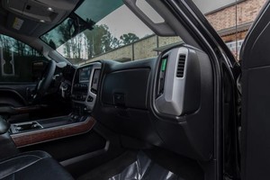 CAMIONETA G-M-C SI-ER-RA 2500 HD SLE 2018 DE VENTA RÁPIDA, 4 PUERTAS, TRANSMISIÓN AUTOMÁTICA - Product Image 3