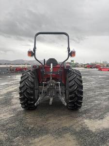 Tractor Massey Ferguson 2850M 2021: Potencia Utilitaria Compacta con Eficiencia Avanzada - Product Image 6