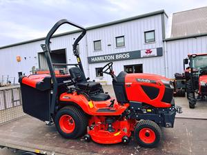 Tracteur tondeuse Kubota G231 HD 4x4, tracteurs Kubota, mini tracteur de jardin pour l'agriculture, à vendre - Product Image 6