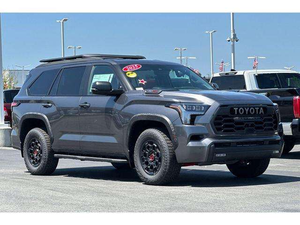 Sequoia TRD Road Black Hybrid 4.1-6L 10KM V6 16V 5 places Transmission Automatique Turbo Cuir Gauche R21 d'occasion 2023 - Product Image 4