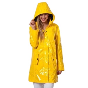 OEM personalizado Mujer Chaquetas de lluvia al aire libre impermeable cortavientos ligero impermeable para las mujeres - Product Image 1