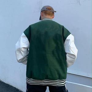 Fabricantes de Chaquetas Varsity de Cuero PU Personalizadas para Marcas de Ropa, Chaqueta de Invierno para Hombre - Product Image 3