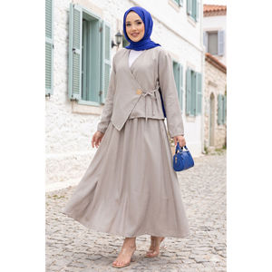 Ensemble deux pièces jupe kimono décontractée pour femme avec pierres, taille XS, en tissu crêpe, idéal pour les tenues printemps/été ou automne - Product Image 1