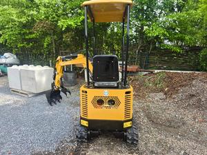 Envío Gratis N12 1.2T Excavadora Mini sobre Orugas con Pluma Deslizante |    Diésel 12 kW |   990 mm de Ancho |   Cadenas de Goma |   Accesorios Hidráulicos - Product Image 6