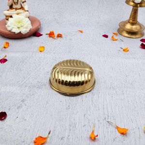 Bol Katori en laiton pur fait à la main, design feuille, bol de service décoratif pour la maison et la cuisine - Product Image 5