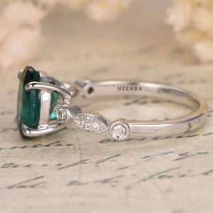Anillo de Esmeralda cultivado en laboratorio de corte ovalado de 10*8mm, impresionante forma ovalada verde, anillo de compromiso de oro sólido de 10K, tono de Metal personalizado/pureza - Product Image 5