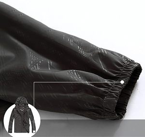 Veste d'hiver pour homme à capuche et col montant en toile imperméable, respirante et coupe-vent avec logo frontal et nylon/polyester - Product Image 3