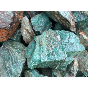 Cuarzo verde en bruto con cantidad a granel de grado premium natural Cuarzo verde en bruto para usos de fabricación de joyas por exportadores - Product Image 1