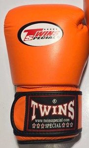 Gants de boxe jumeaux professionnels avec logo personnalisé avec entraînement Gants de boxe de combat 100% MS-BG-111 en cuir véritable - Product Image 3