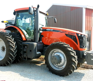 Tracteur à roues AGCO à transmission par engrenages 90 CV 2 roues motrices avec moteur diesel 4 cylindres et composants essentiels : pompe et boîte de vitesses pour usage agricole - Product Image 1