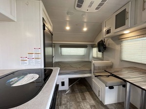 Modelo Usado 2021 F-o-r-e-s-t River R-Pod 180 con Alto Rendimiento y Comodidades Disponible para la Venta - Product Image 5