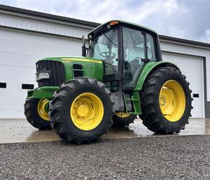 Tractor Agrícola de Tracción en las 4 Ruedas Johnny Deeree 6330 de 110 CV con Bomba de Motor y Cojinete - Product Image 1