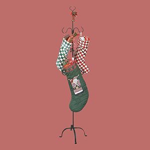 Porte-bas de cheminée en fer forgé avec des accents de fête parfait pour un salon de Noël chaleureux et confortable - Product Image 2