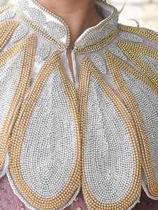 Cape burlesque élégante avec des brins perlés de paillettes et de perles pour les occasions de club de fête Festivals de broderie naturelle droite - Product Image 4