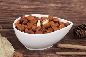 Factory Price Organic Raw Pine Nuts Kernels 100% Natural Dried <b>Vacuum</b> <b>Bag</b> Packaging Best Quality Food - Product Image 3
