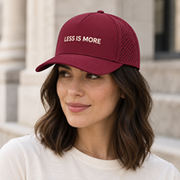 Casquette de baseball 5 panneaux 100 % polyester avec corde décorative et trous découpés au laser, logo brodé personnalisé, imperméable, pour le sport quotidien