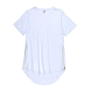 T-shirt pour homme en polyester imprimé, coupe classique - Product Image 1