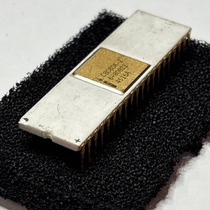 Puces Intel 3601 Gray Traces (Zebra) PROM en céramique dorée vintage (C4004) – Pièces détachées - Product Image 4
