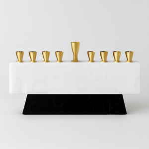 เชิงเทียนฮานุกกะเรซิ่นสีขาวขายดี พร้อมที่ใส่เทียนสีทอง ดีไซน์หรูหรา สำหรับจุดไฟฮานุกกะ 8 วัน - Product Image 3