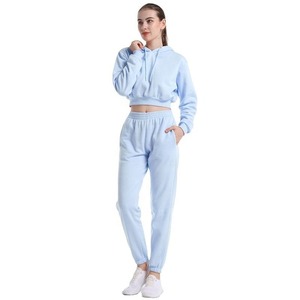 Venta al por mayor Otoño ropa con capucha 2 piezas chándal conjunto 2023 mujer jogging traje invierno sudor chándal para mujer - Product Image 1
