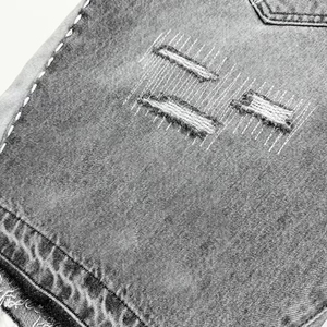 Short en jean personnalisé avec strass pour hommes de qualité supérieure avec un matériau respirant de haute qualité, confortable et coupe régulière - Product Image 5