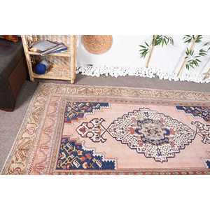 Alfombra Turca Vintage de 4,6x7,9 pies, Alfombra de Área, Alfombra Beige con Diseño de Camuflaje - Product Image 5