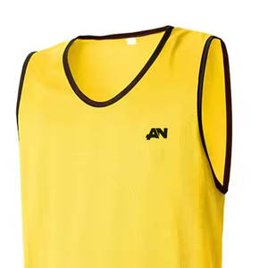 Vêtements de sport personnalisés en gros, de qualité supérieure, légers, respirants, réversibles, durables, en spandex/polyester - Product Image 4