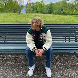 Meilleure vente Blouson d'aviateur grande taille pour hommes Veste de baseball avec patchs personnalisés Logo de broderie Nouveau design Veste universitaire pour garçons - Product Image 6