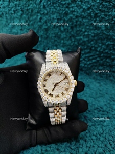 Relojes de diamantes modernos de lujo de 32 mm Relojes elegantes de moissanita disponibles en relojes de alta calidad de proveedor indio - Product Image 2