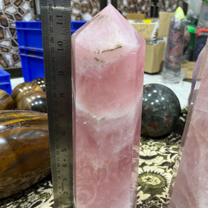 Grande tour en quartz rose naturel, obélisque en cristal rose, gravé, écologique, de haute qualité, pierre de guérison, générateur, décoratif - Product Image 5