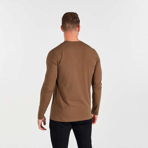 T-shirts à manches longues classiques en gros, unis, sans marque, pour l'entraînement en plein air, le fitness, col rond, pour hommes, fournisseur de t-shirts personnalisés avec logo - Product Image 3