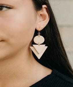 Pendientes de Cuerno de Búfalo Rizado Hechos a Mano en India, Pendientes de Alta Calidad para Mujer, Joyería de Cuerno - Product Image 4