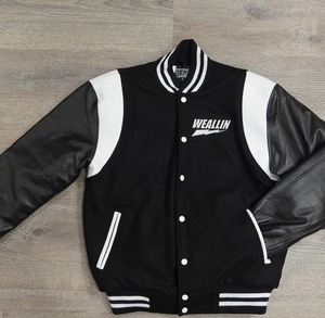 Vestes universitaires d'hiver WEALLIN personnalisées Corps en laine Manches en simili cuir Respirant Fourrure de mouton de haute qualité Veste de baseball universitaire - Product Image 2
