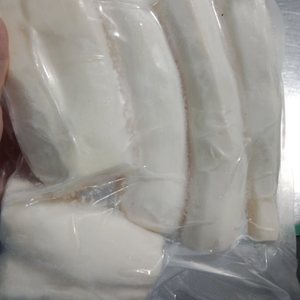 Bâton de manioc congelé coupé \ Naturel, sans conservateurs, idéal pour l'exportation et la vente au supermarché - Product Image 3