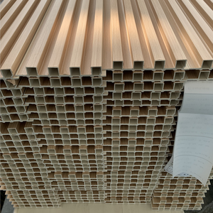 Panneaux muraux écologiques en PVC WPC durables, résistants à l'eau et au feu, insonorisés et isolants thermiquement, design moderne, utilisation intérieure, surface cannelée, LED - Product Image 5