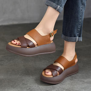 รองเท้าผ้าใบผู้ชายพื้นหนา สไตล์ลำลอง แบบผูกเชือก เหมาะสำหรับใส่ในชีวิตประจำวัน เดินเล่นกลางแจ้ง และแฟชั่นสตรีทสไตล์ - Product Image 3