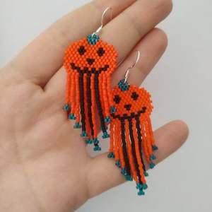 Boucles d'oreilles d'Halloween brodées de perles de rocaille faites à la main Boucles d'oreilles brodées d'Halloween en perles de rocaille uniques Boucles d'oreilles personnalisées complètes - Product Image 4